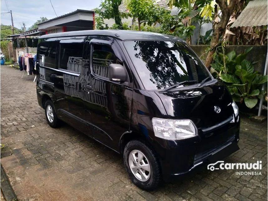 2019 Daihatsu Gran Max Mini Bus D Van