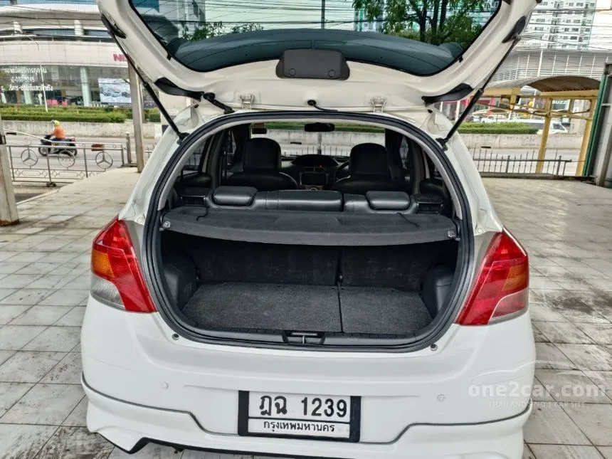 2010 Toyota YARIS S Limited Hatchback