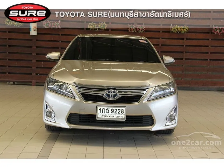 2013 Toyota Camry Hybrid Premium Sedan
