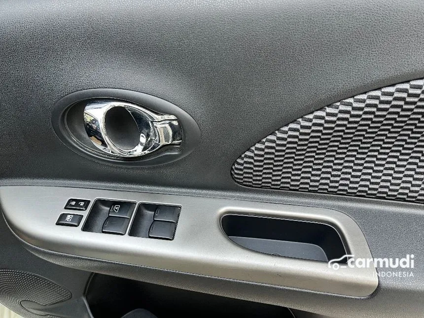 2015 Nissan March XS Hatchback