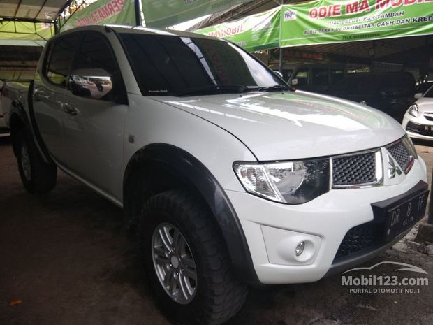 Mitsubishi Strada Triton  Mobil  bekas  dijual  di Indonesia  