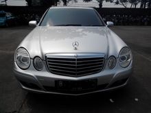 Mercedes-Benz E200K 2010 SILVER MULUS LIKE NEW DP ANGS RINGAN FREE AKSESORIS DAN BERGARANSI