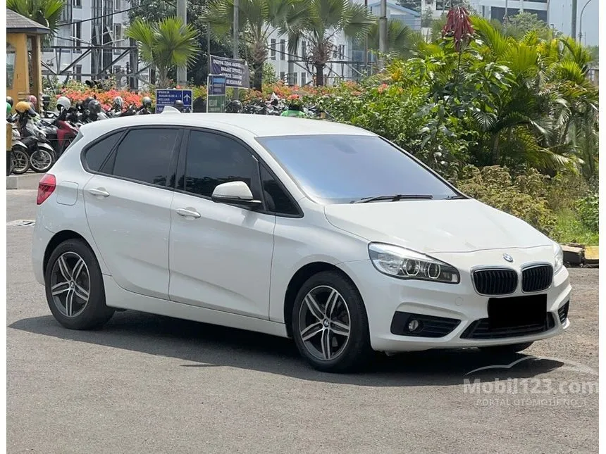 2015 BMW 218i Sport Line Hatchback
