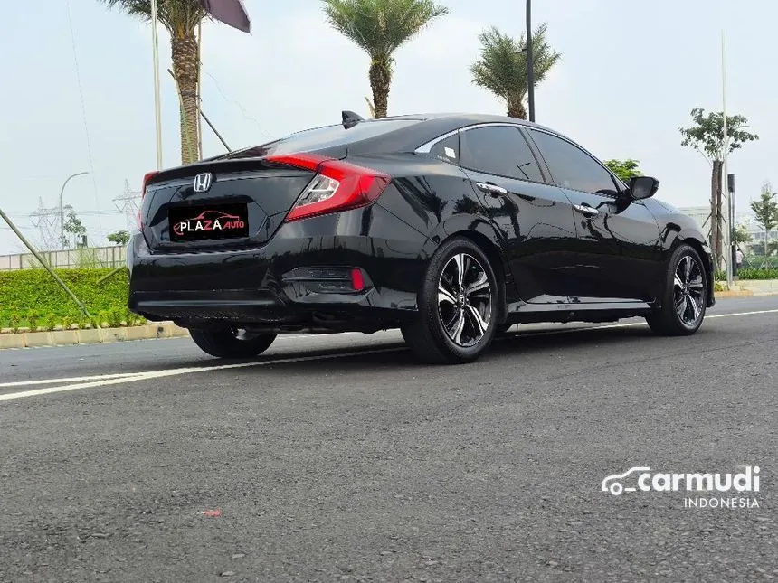 2018 Honda Civic ES Sedan