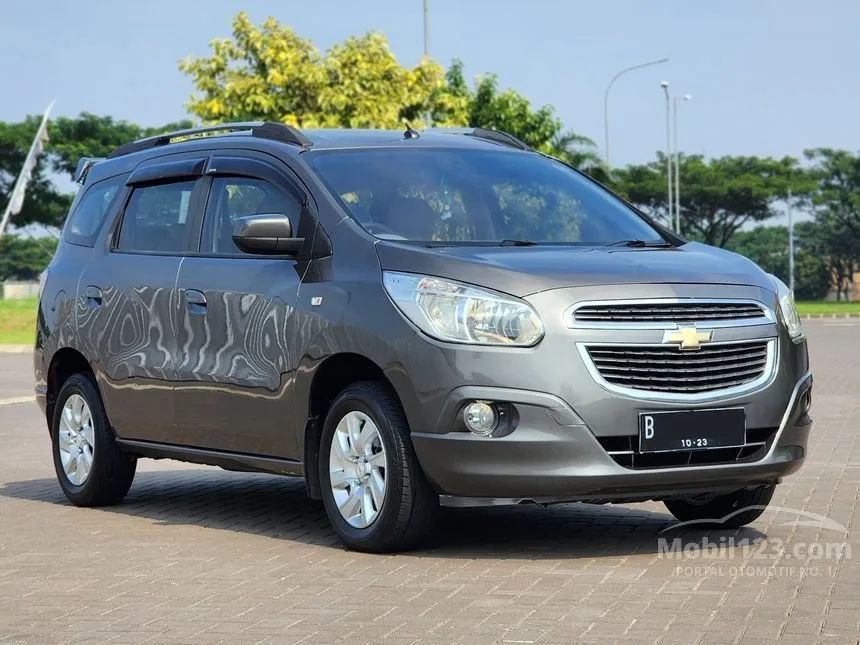 Jual Mobil Chevrolet Spin 2013 LTZ 1.5 di Banten Automatic SUV Abu
