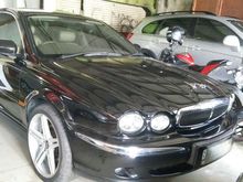 2002 Jaguar X-Type 2.5 V6 Sedan