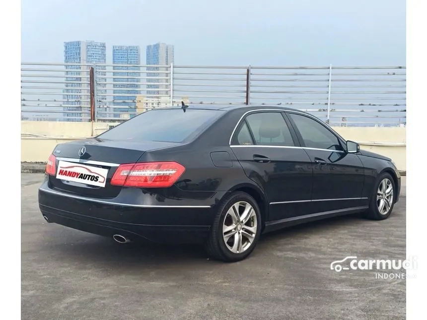 2009 Mercedes-Benz E300 Avantgarde AMG Sedan