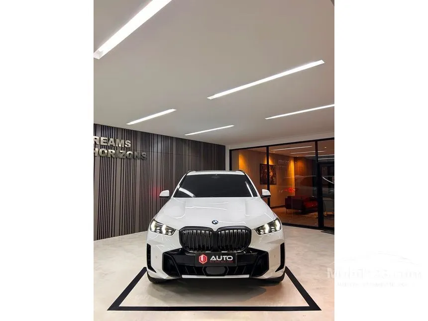2025 BMW X5 xDrive40i M Sport SUV