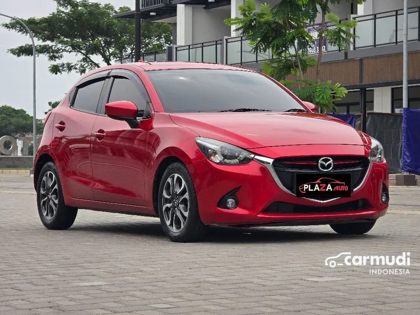 2015 Mazda 2 R Hatchback