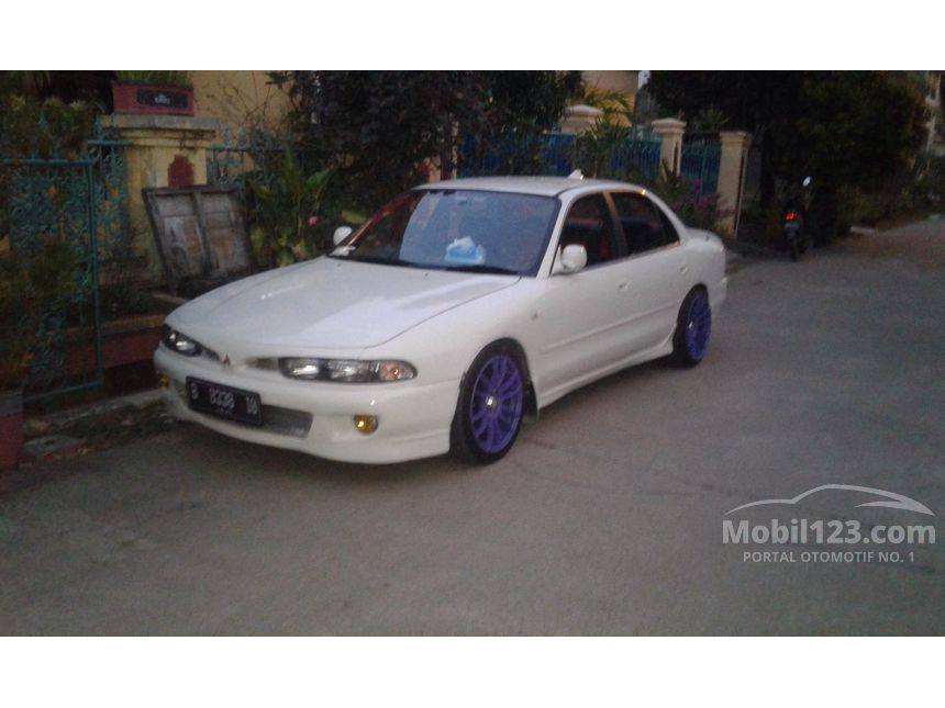 Jual Mobil  Mitsubishi  Galant  1995  2 0 di Jawa Barat Manual 