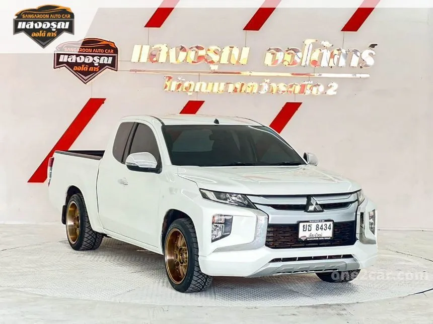 2019 Mitsubishi TRITON GLX Mega Cab Pickup