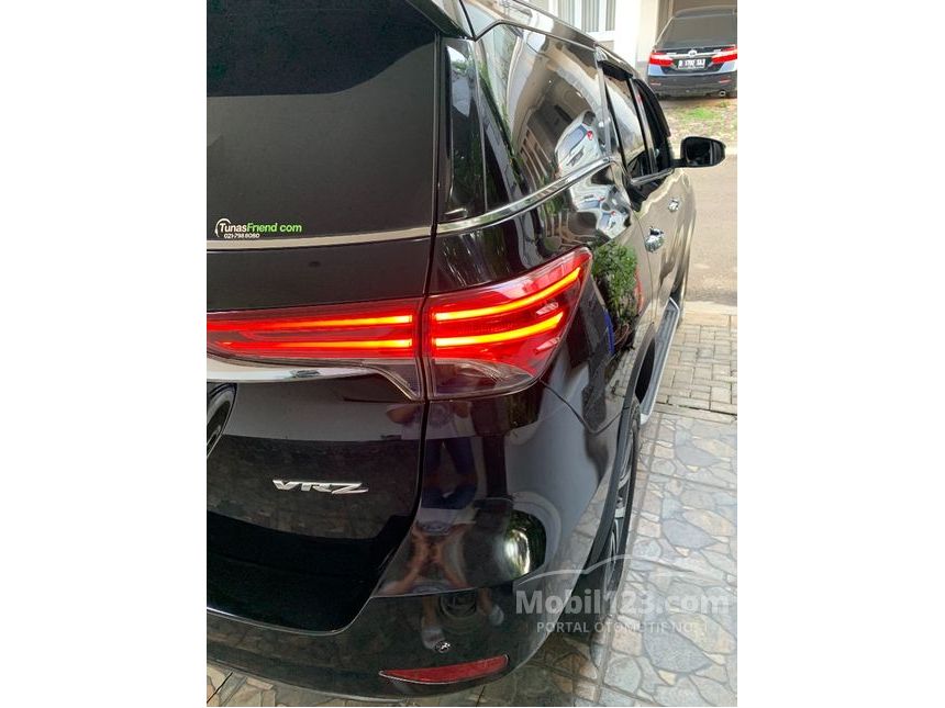 Jual Mobil Toyota Fortuner 2021 VRZ 2 4 di Jawa Barat Jual Mobil Toyota Fortuner 2021 VRZ 2 4 di Jawa Barat
