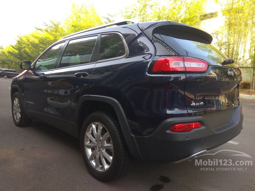  Jual Mobil Jeep Cherokee  2014 Limited 2 4 di DKI Jakarta 