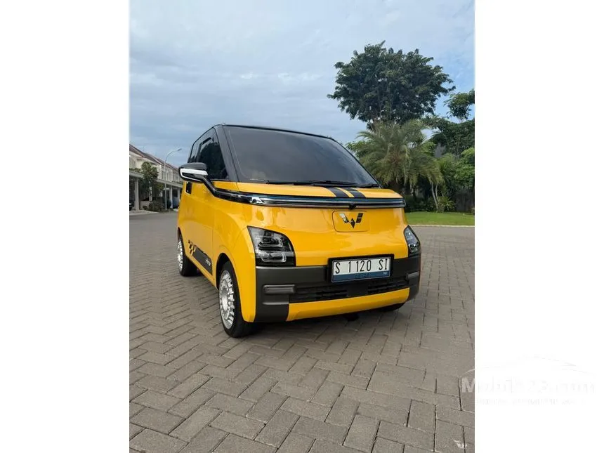 2022 Wuling Air EV Long Range + Charging Pile Hatchback