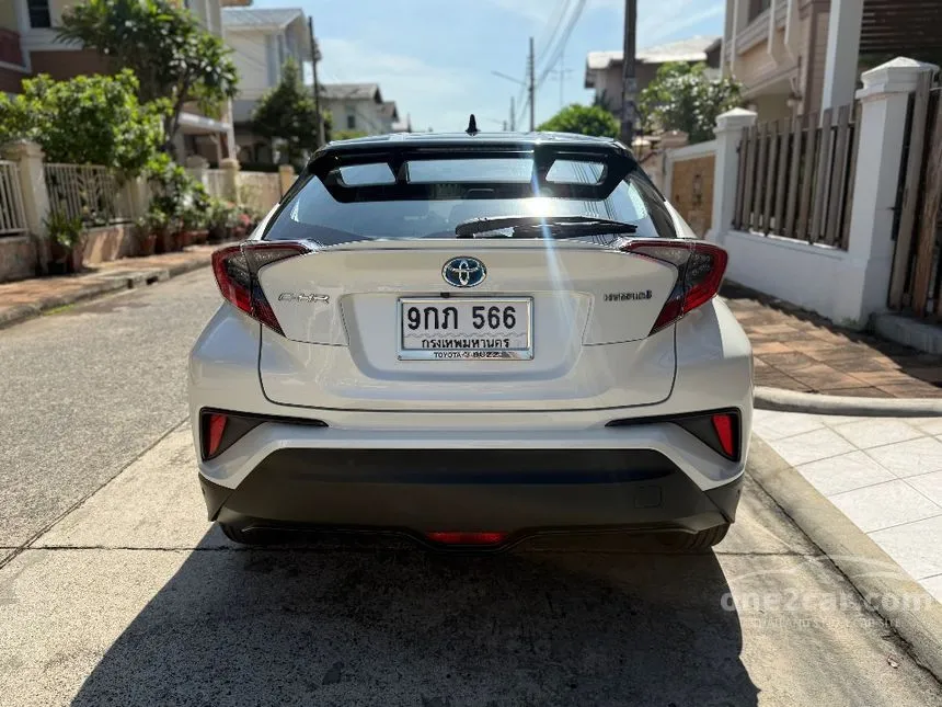 2020 Toyota C-HR HV Mid SUV