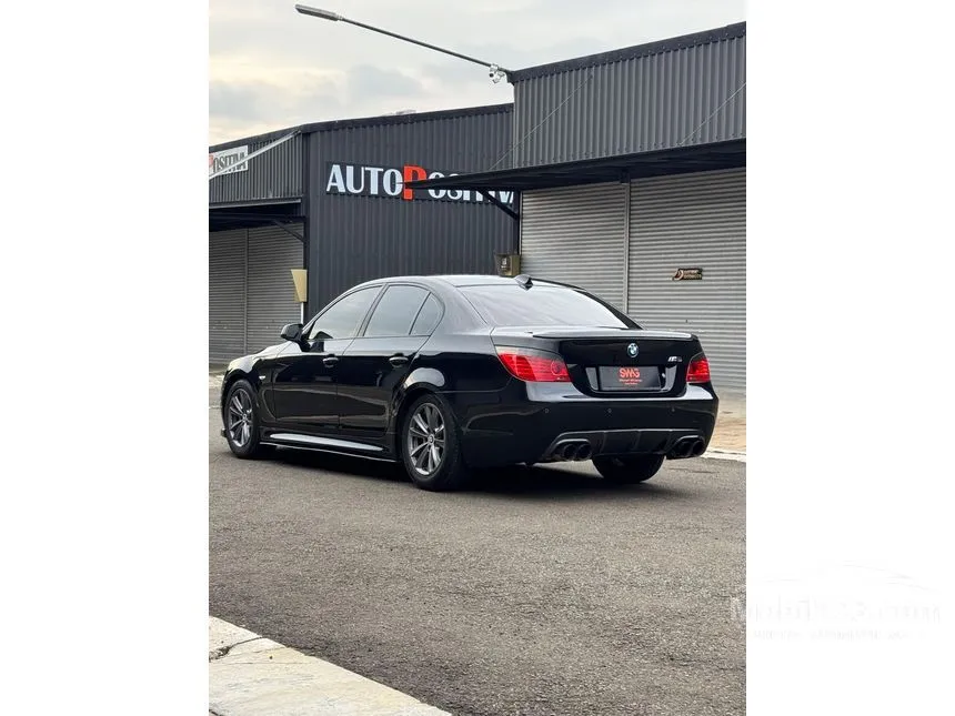 2010 BMW 530i Sedan