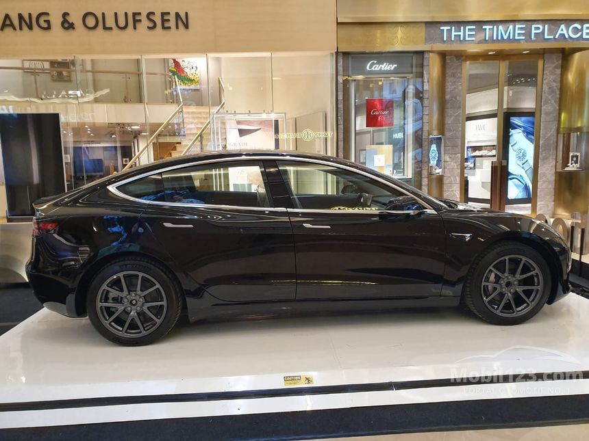 Jual Mobil Tesla Model 3 2019 Standard Range Di Dki Jakarta Automatic Sedan Hitam Rp 1 500 000 000 6306913 Mobil123 Com