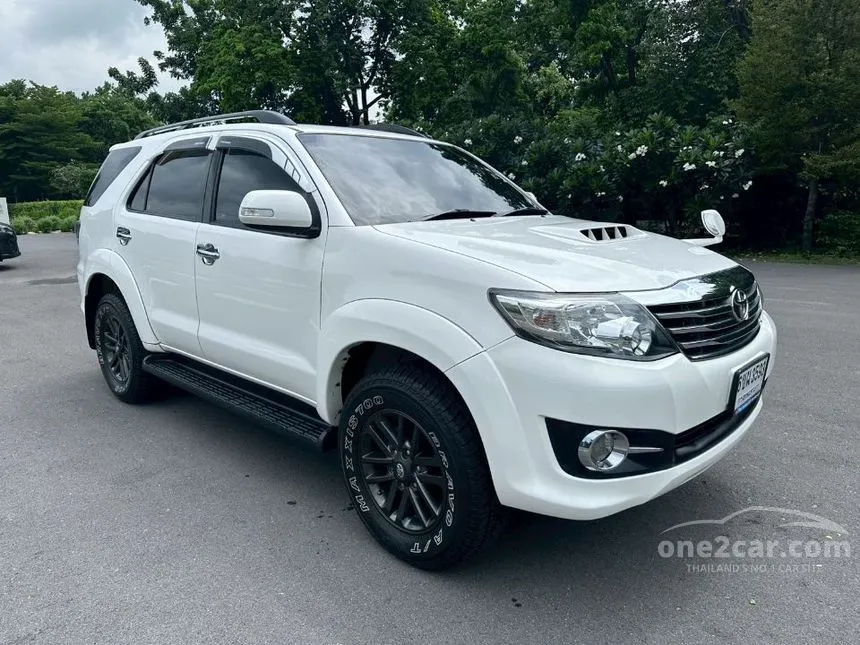 2015 Toyota FORTUNER V SUV