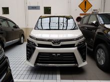 Ready 2018 Toyota Voxy 2.0 R80 Wagon
