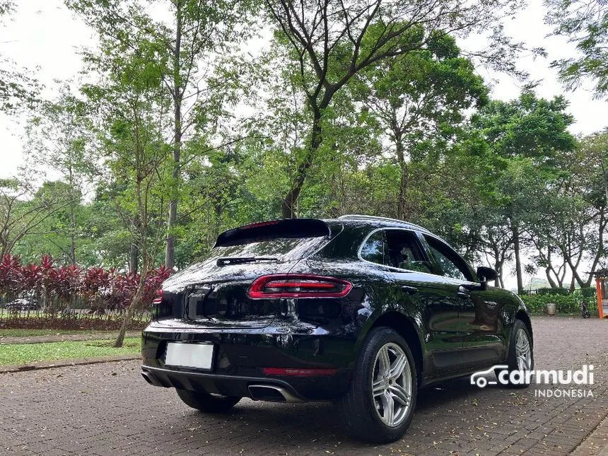 2015 Porsche Macan SUV