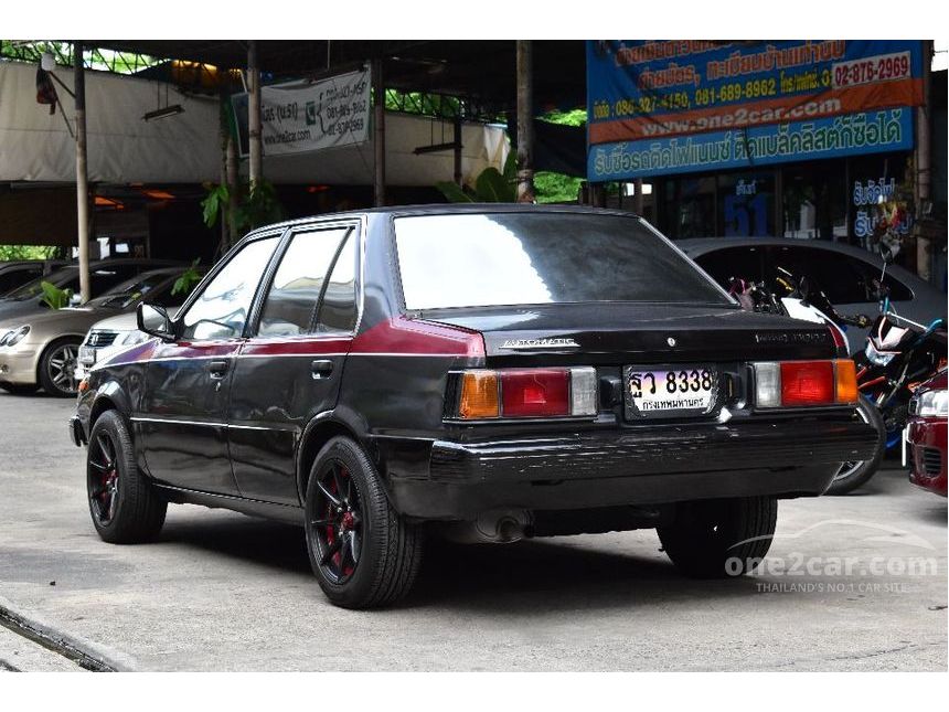 1990 Nissan Sunny DX Sedan