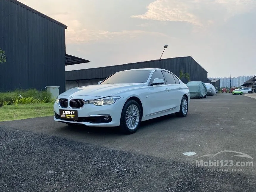 Jual Mobil BMW 320i 2018 Luxury 2.0 di DKI Jakarta Automatic Sedan Putih Rp 428.000.000