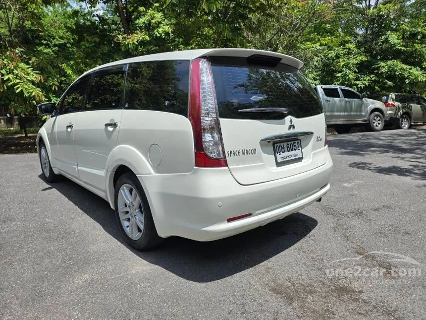 2011 Mitsubishi SPACE WAGON GT Wagon