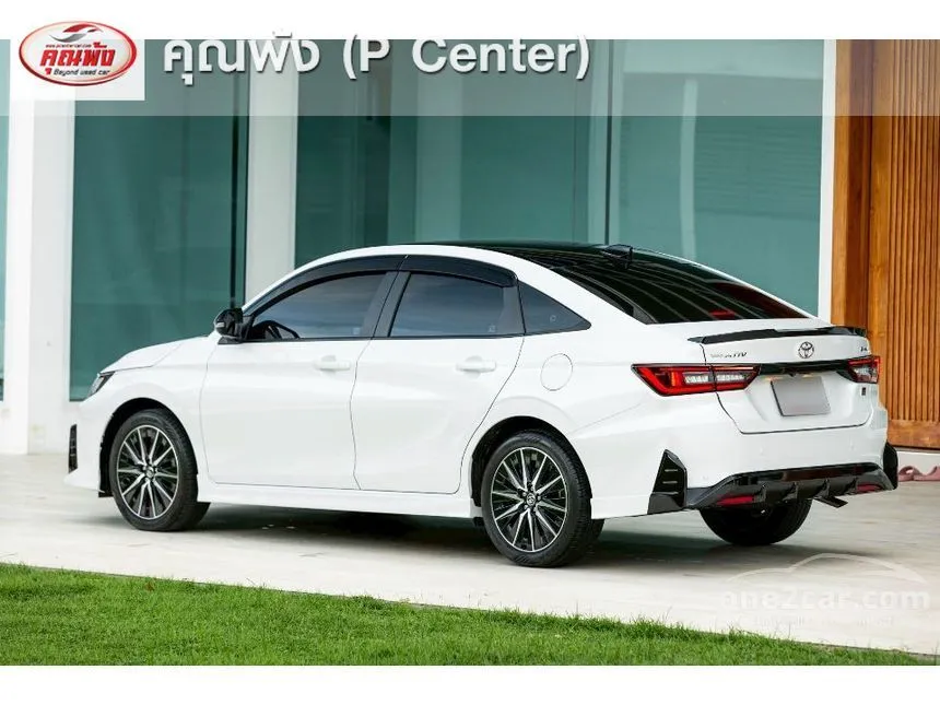 2025 Toyota Yaris Ativ HEV GR Sport Sedan