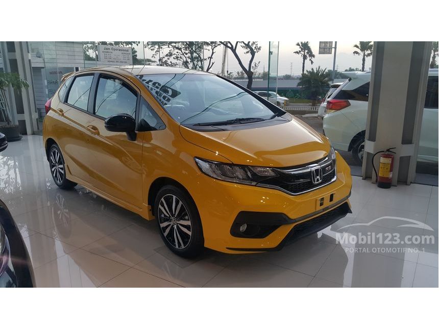 Jual Mobil Honda Jazz 2019 RS 1.5 di Jawa Timur Manual 