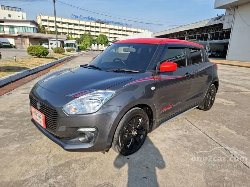Elegantes Suzuki Swift Alt Bildernull