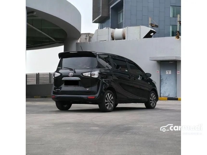 2017 Toyota Sienta V MPV