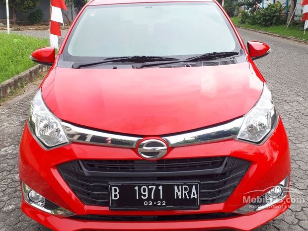 Daihatsu Sigra Mobil  bekas  dijual di  Banten  Indonesia 