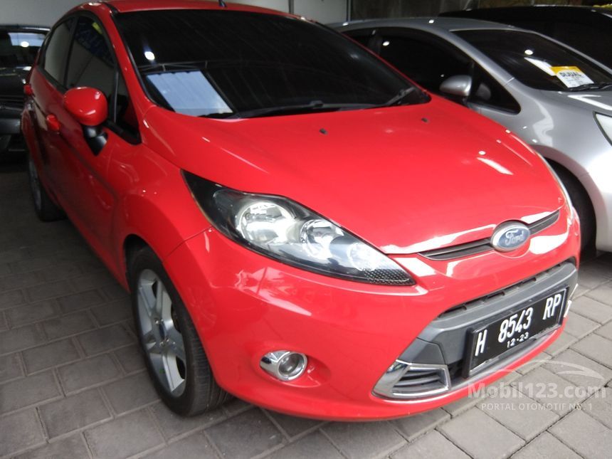  Jual  Mobil  Ford  Fiesta  2013 Sport 1 6 di Jawa  Tengah  