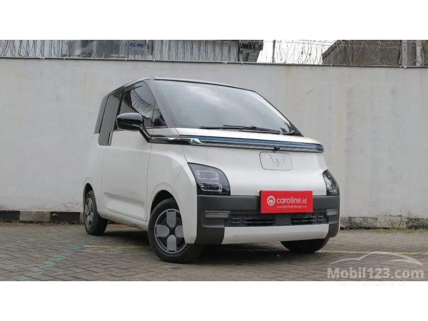 2022 Wuling Air EV Long Range Hatchback