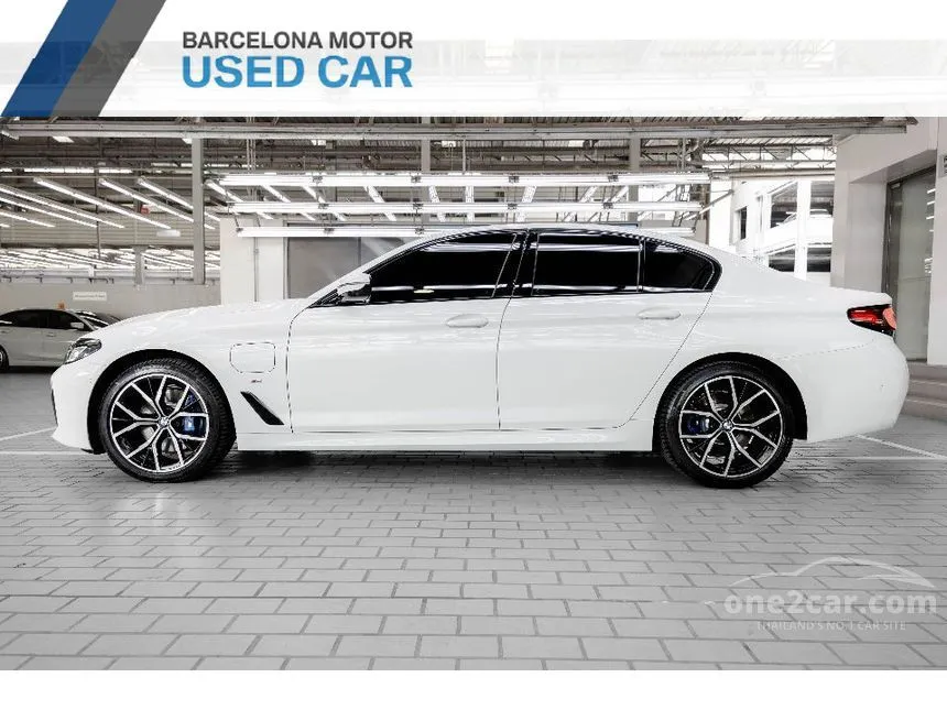 2021 BMW 530e M Sport Sedan
