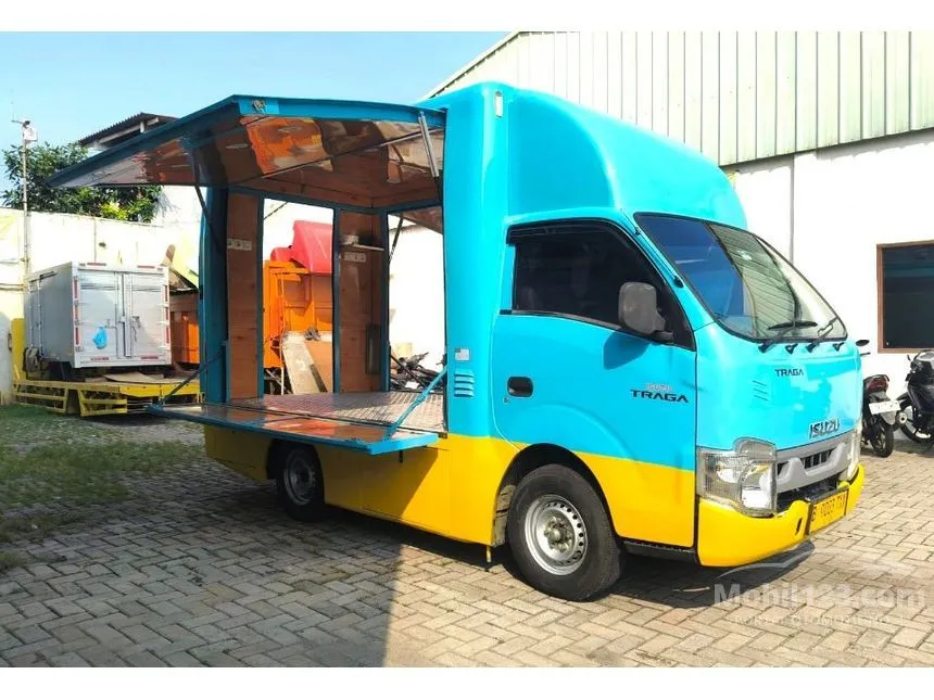 2023 Isuzu Traga Box Semi Aluminium Pickup