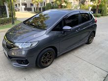 2017 Honda Jazz 1.5 (ปี 14-18) SV i-VTEC Hatchback AT