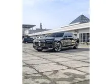 2023 BMW i7 0.0 xDrive60 Gran Lusso Sedan Paket Kredit CIMB Niaga Auto Finance Siap Pakai Terima Tukar Tambah Cash Kredit Siap Pakai Perfect Condition