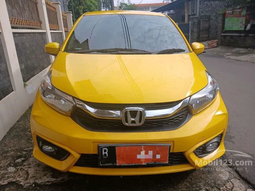 Jual Mobil Honda Brio 2022 Satya E 1.2 di DKI Jakarta Automatic Hatchback Kuning Rp 156.000.000