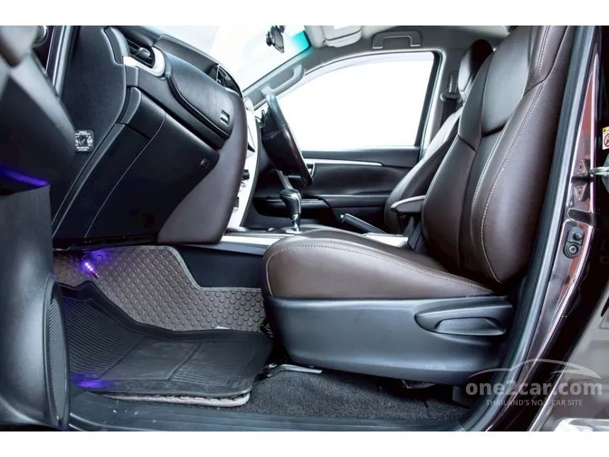 2016 Toyota FORTUNER V SUV