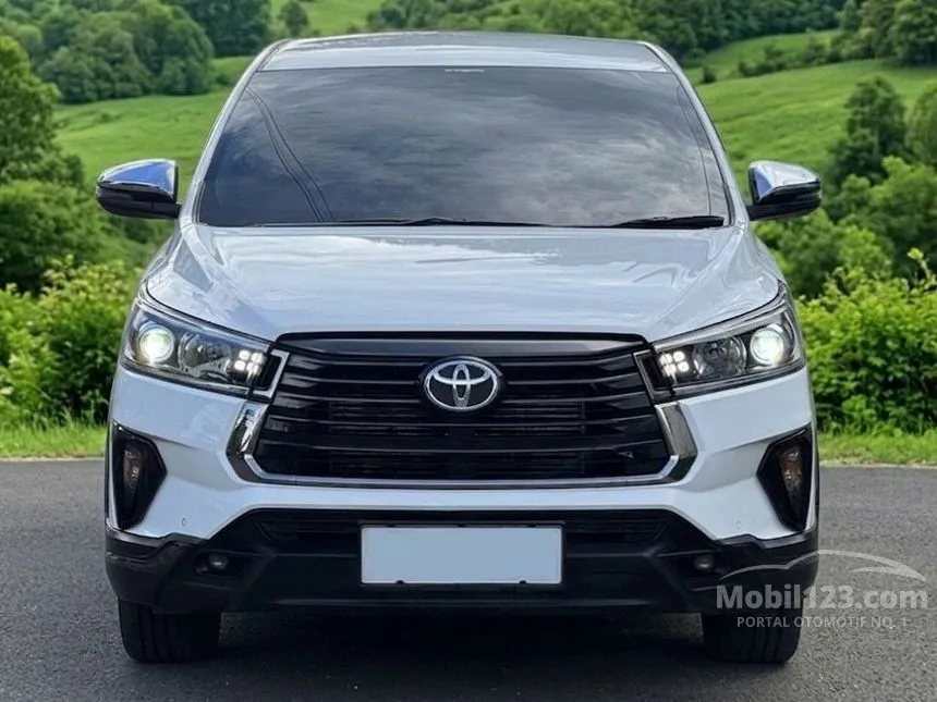 2022 Toyota Kijang Innova Venturer MPV