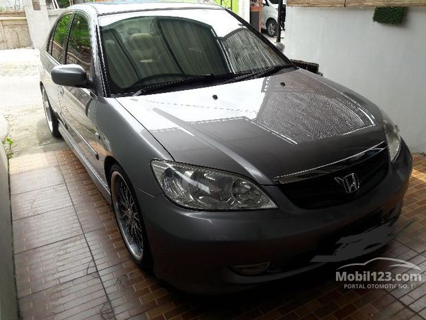  Honda  Civic  VTi  Mobil  Bekas  Baru  dijual  di Indonesia 