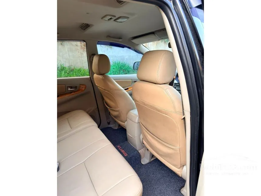2010 Toyota Kijang Innova V MPV