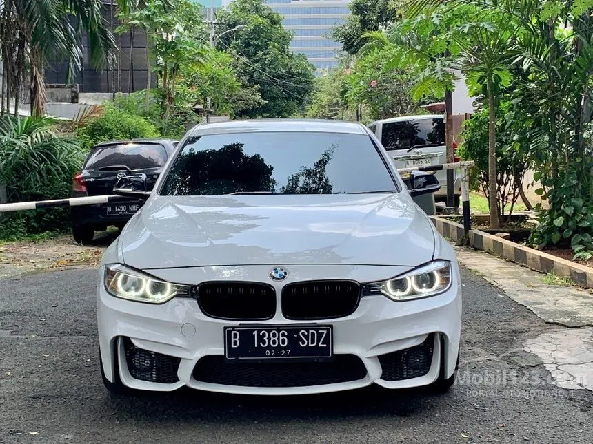 Jual Mobil BMW 320i 2015 Sport 2.0 di DKI Jakarta Automatic Sedan Putih Rp 285.000.000