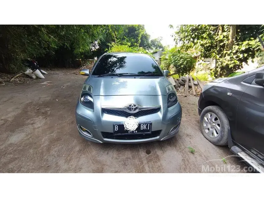 Jual Mobil Toyota Yaris 2010 E 1.5 di Yogyakarta Automatic Hatchback Silver Rp 110.000.000