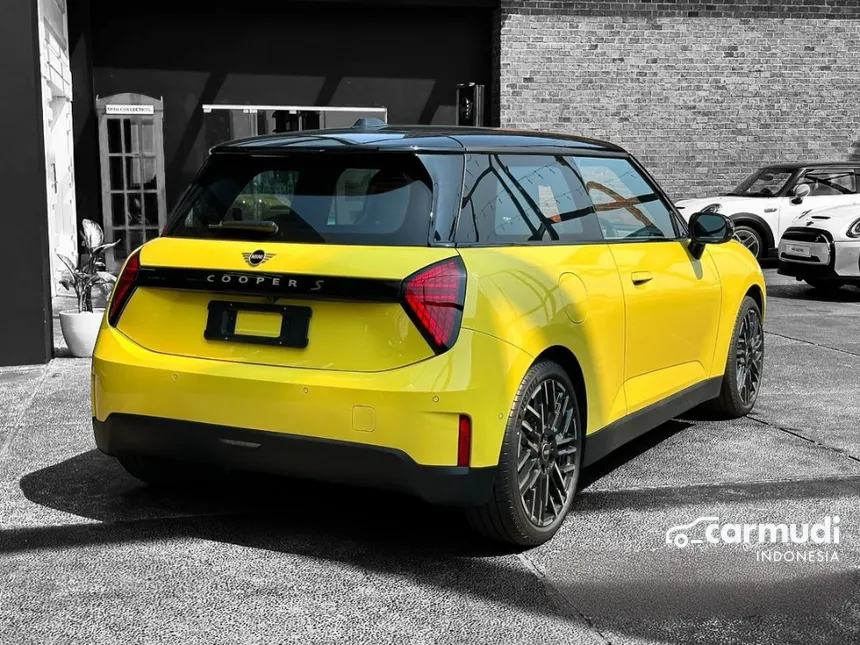 2024 MINI Cooper S Electric Level 3 Hatchback