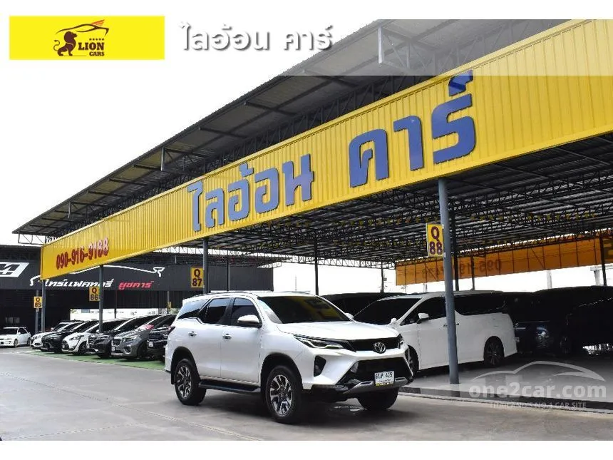 2023 Toyota FORTUNER Leader V SUV