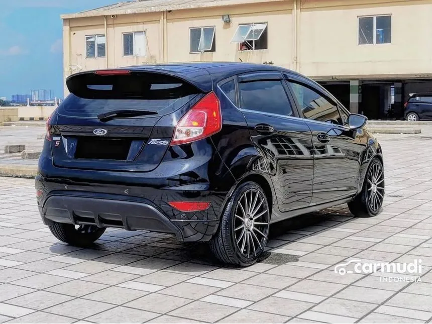 2015 Ford Fiesta EcoBoost S Hatchback