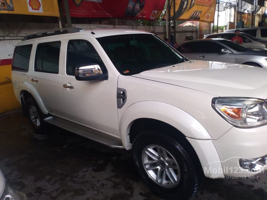 Jual Mobil  Ford  Everest  2010 XLT XLT 2 5 di Sumatera Utara 