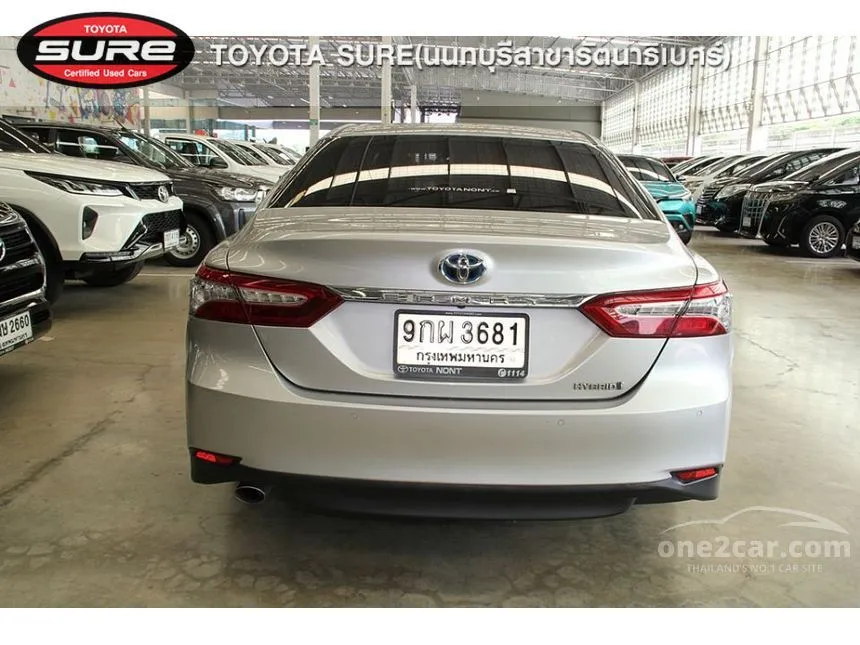 2019 Toyota CAMRY Hybrid Premium Sedan
